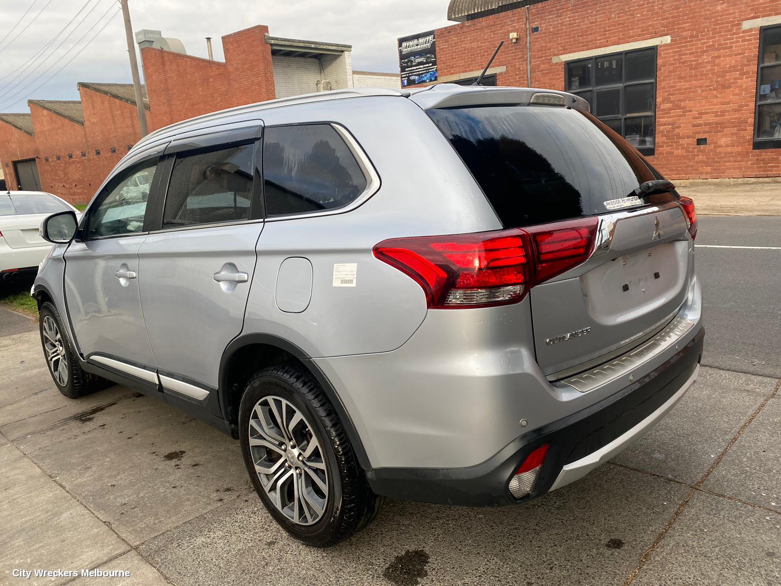 MITSUBISHI OUTLANDER RIGHT GUARD LINER, ZJ-ZL, 03/2014 ONWARDS