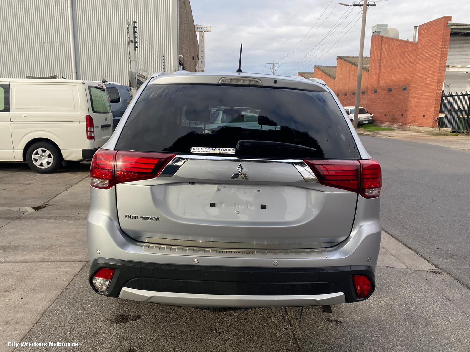 MITSUBISHI OUTLANDER RIGHT GUARD LINER, ZJ-ZL, 03/2014 ONWARDS