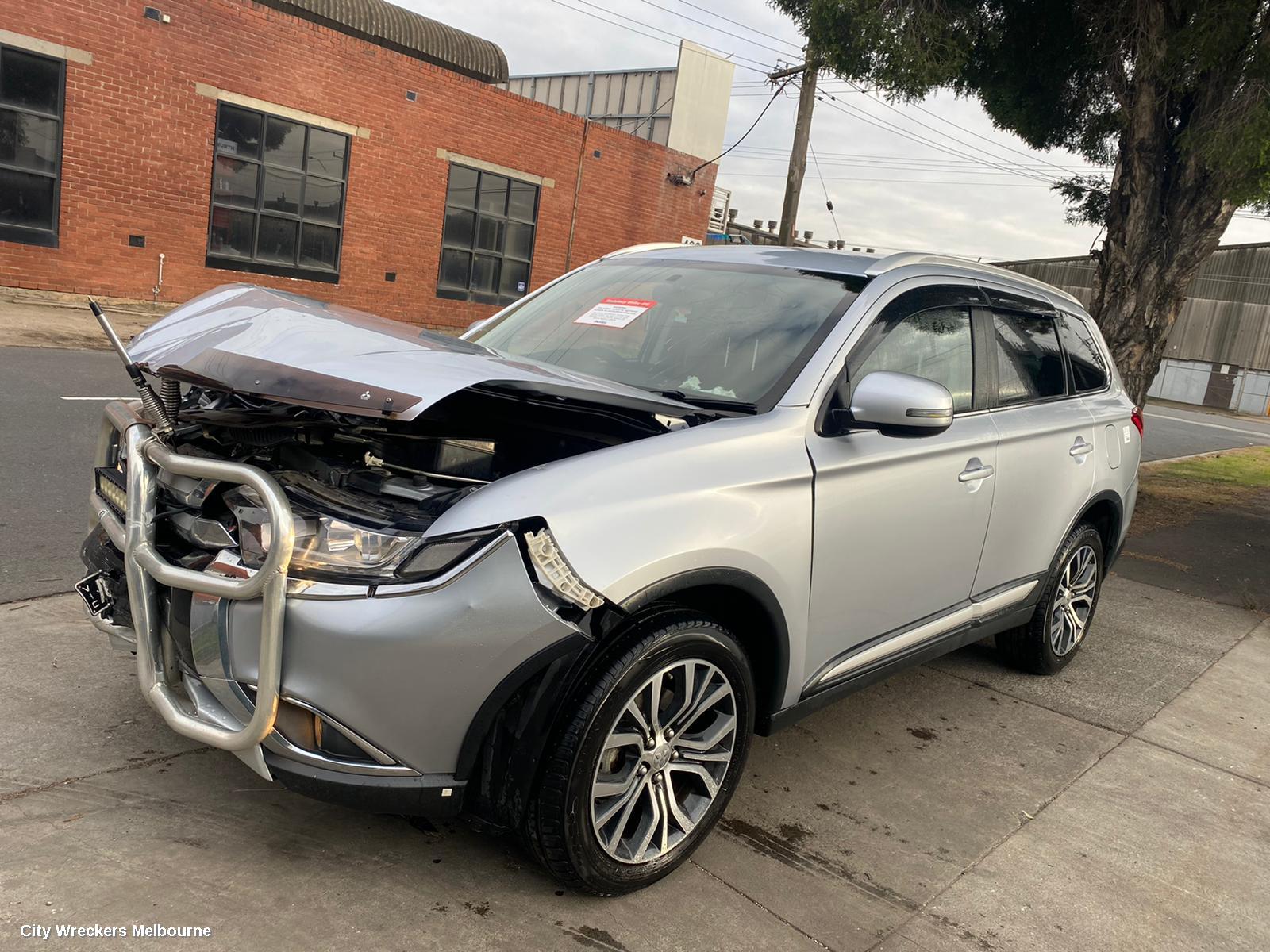 MITSUBISHI OUTLANDER RIGHT GUARD LINER, ZJ-ZL, 03/2014 ONWARDS