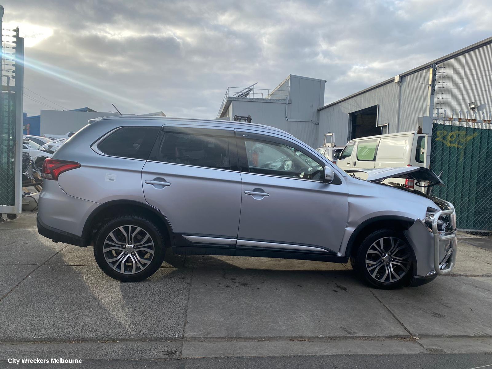 MITSUBISHI OUTLANDER RIGHT GUARD LINER, ZJ-ZL, 03/2014 ONWARDS