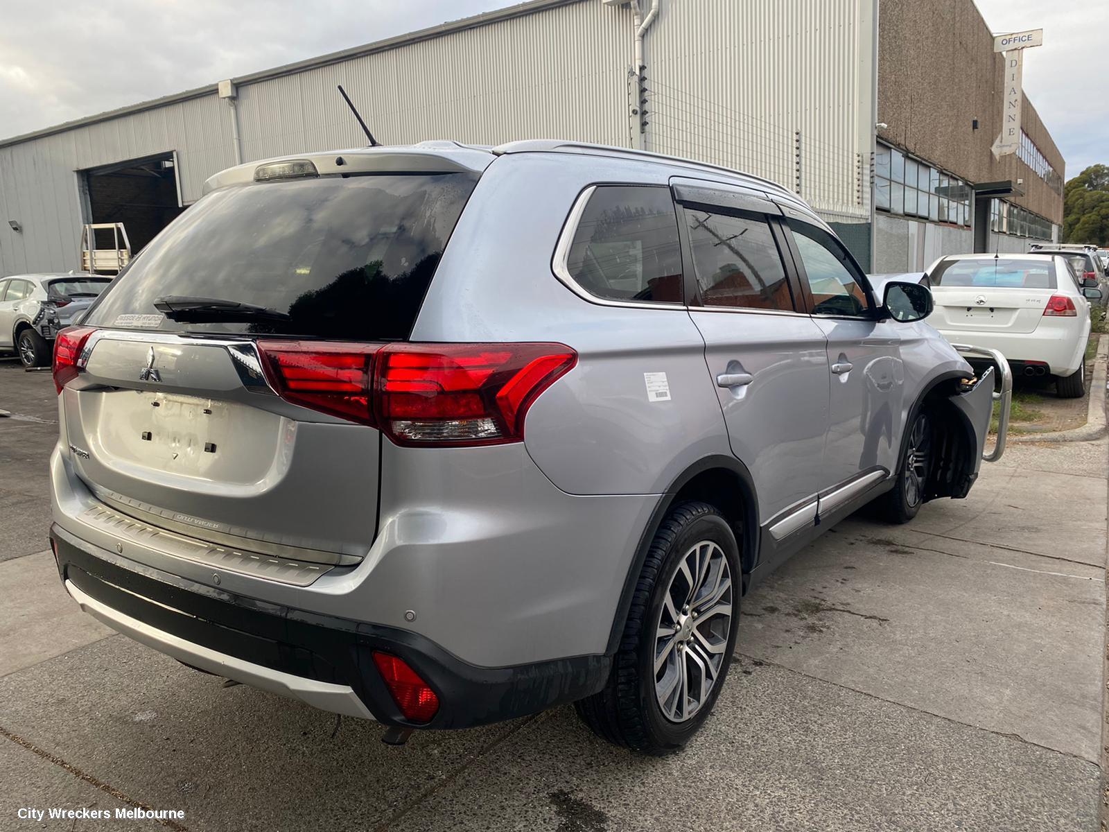 MITSUBISHI OUTLANDER RIGHT GUARD LINER, ZJ-ZL, 03/2014 ONWARDS