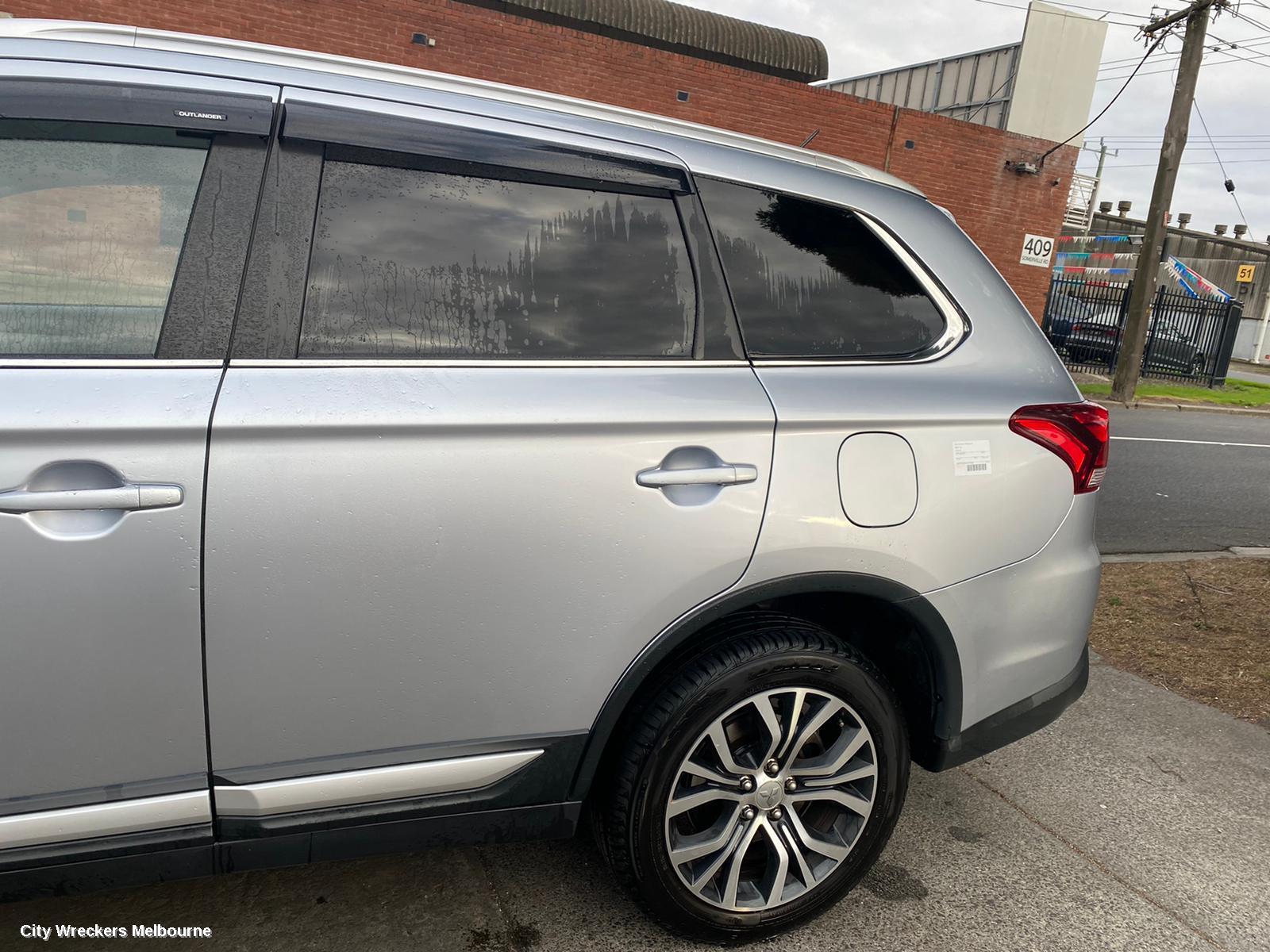 MITSUBISHI OUTLANDER RIGHT GUARD LINER, ZJ-ZL, 03/2014 ONWARDS