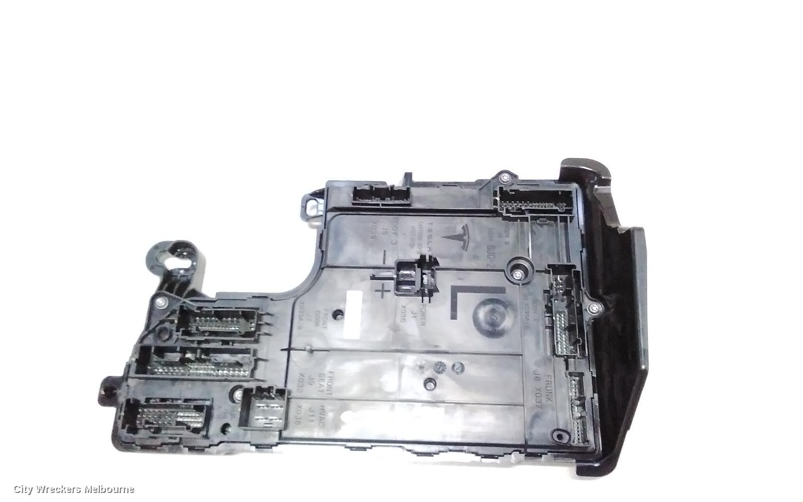 TESLA MODEL 3 ECU, 1ST GEN, 06/2019 ONWARDS
