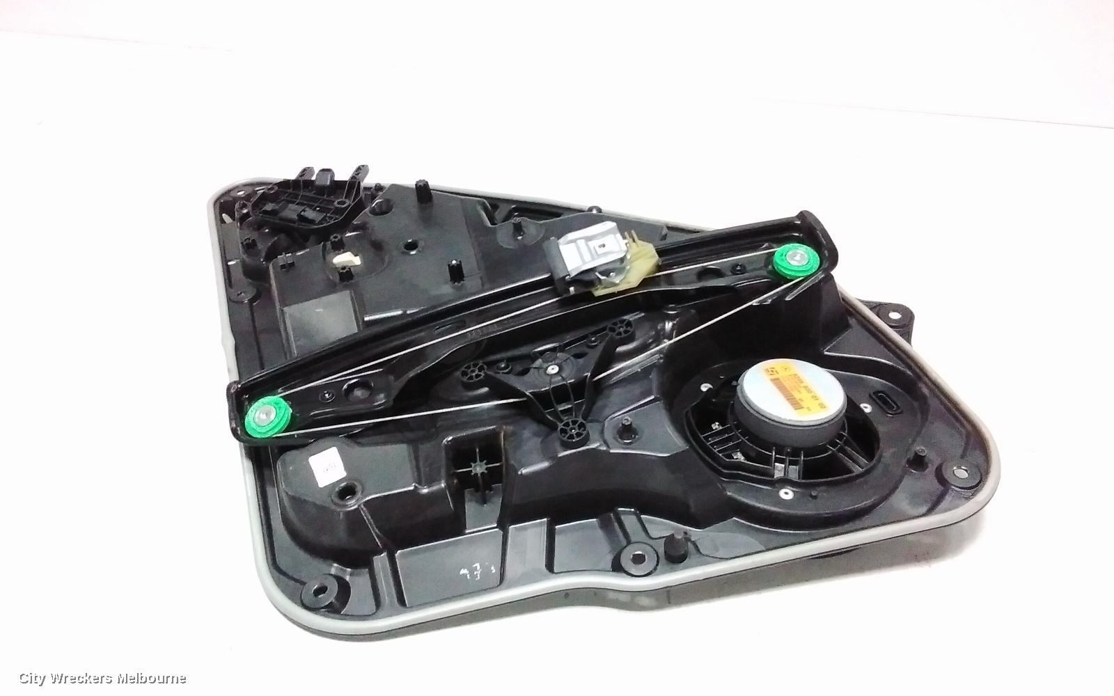 MERCEDES GLA CLASS LEFT REAR WND REG/MOTOR, X156, 04/2014 - 01/2020