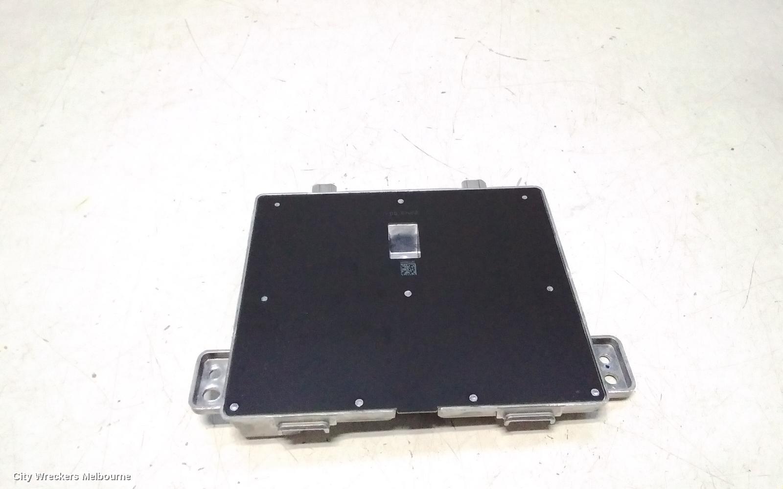 TESLA MODEL 3, 1ST GEN, 06/2019 ONWARDS, TESLA MODEL 3 WIRELESS PHONE CHARGER 1755100-00-D: 121650