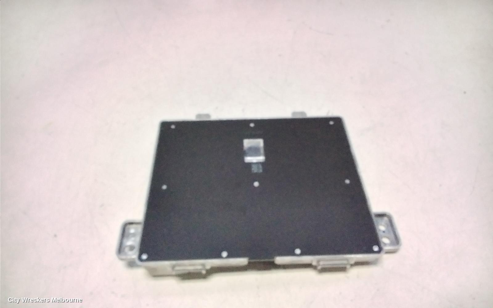 TESLA MODEL 3, 1ST GEN, 06/2019 ONWARDS, TESLA MODEL 3 WIRELESS PHONE CHARGER 1755100-00-D: 121650