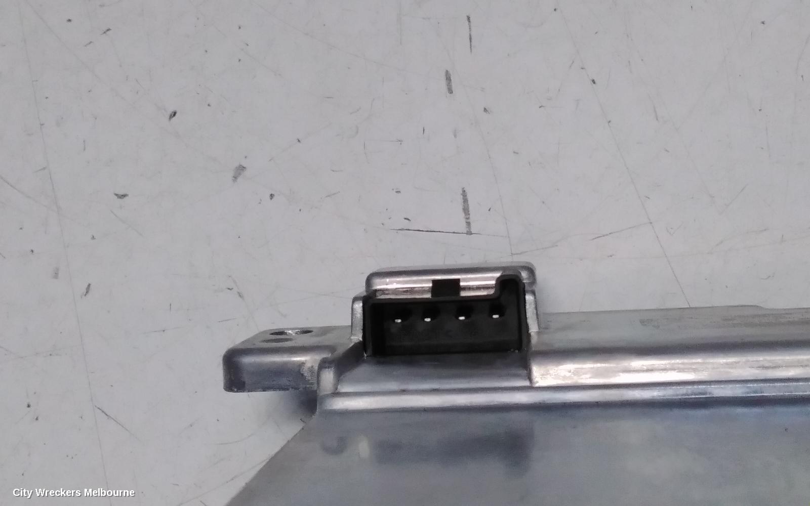 TESLA MODEL 3, 1ST GEN, 06/2019 ONWARDS, TESLA MODEL 3 WIRELESS PHONE CHARGER 1755100-00-D: 121650