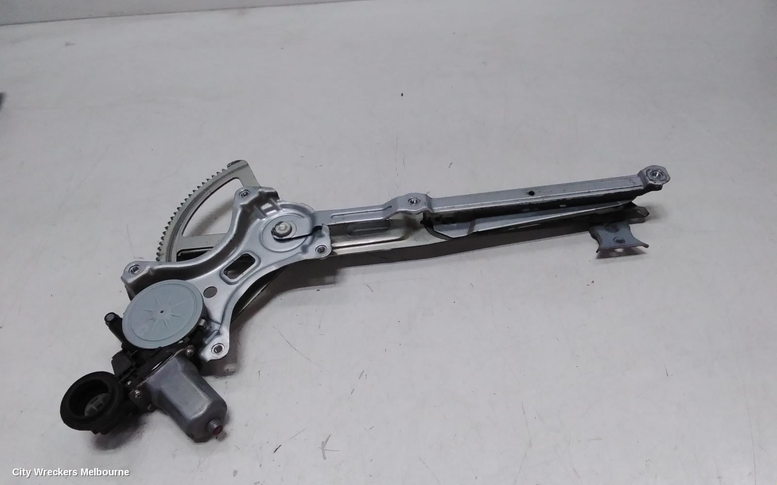 TOYOTA HIACE LEFT FRONT WINDOW REG/MOTOR, DOOR REG AND MOTOR ASSY, TRH/KDH, 03/2005 - 04/2019