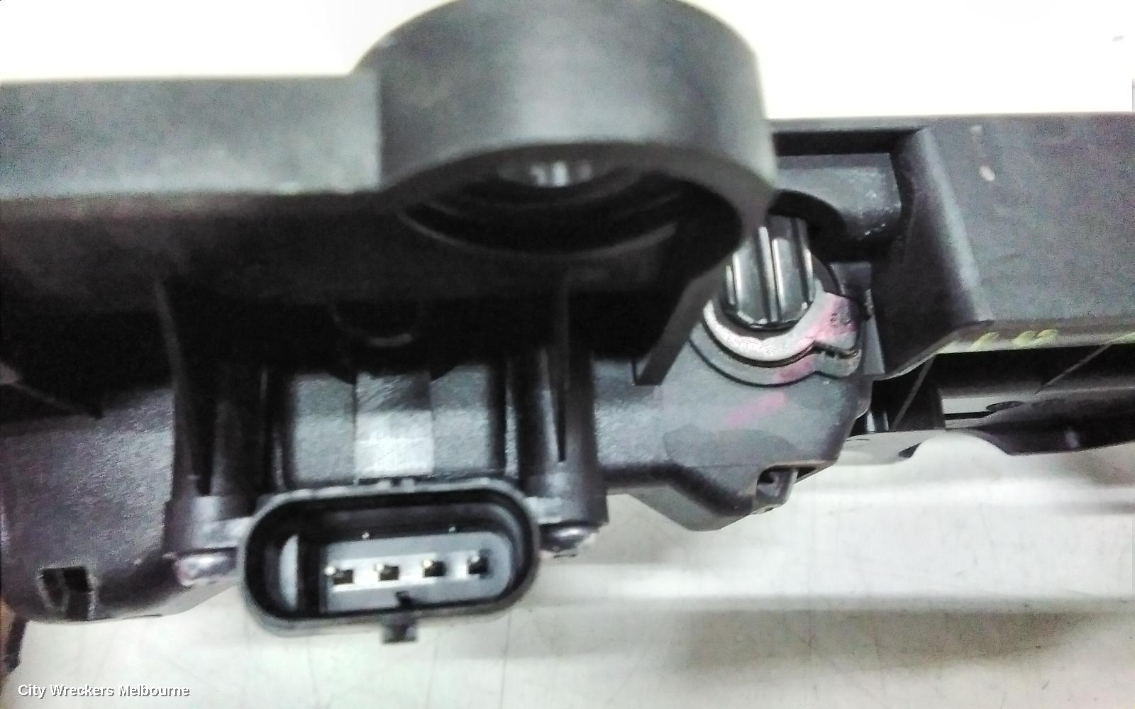 TESLA MODEL 3 DOOR HANDLE, OUTER, RH FRONT/RH REAR, GLOSS BLACK, 1ST GEN, 06/2019 - 08/2023