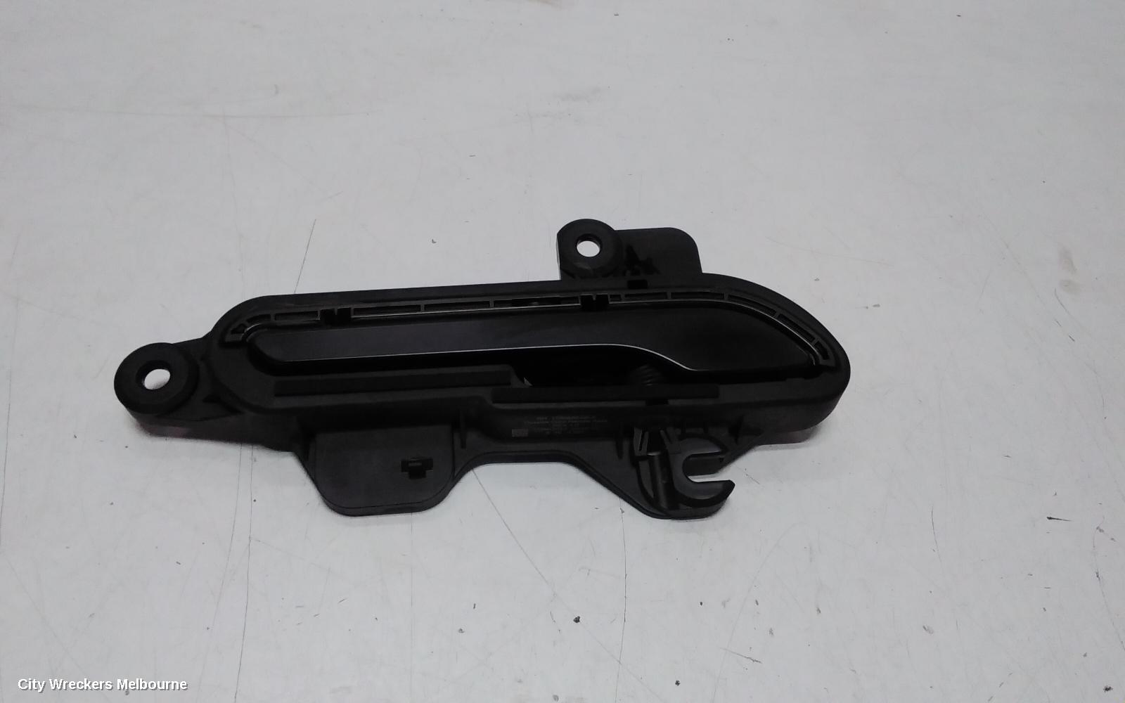 TESLA MODEL 3 DOOR HANDLE, OUTER, RH FRONT/RH REAR, GLOSS BLACK, 1ST GEN, 06/2019 - 08/2023