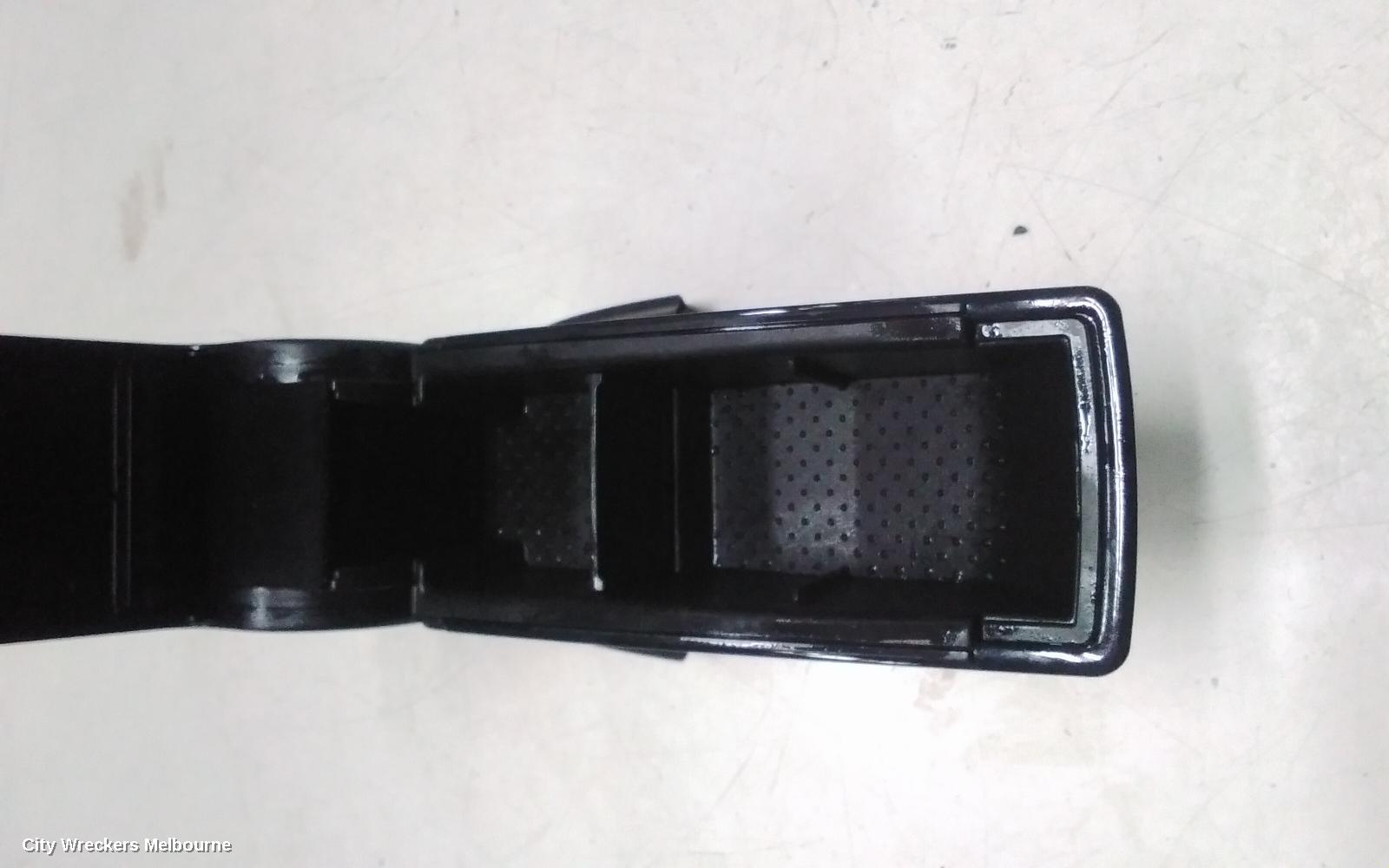 MAZDA 2 CONSOLE, DJ/DL, 09/2014 ONWARDS