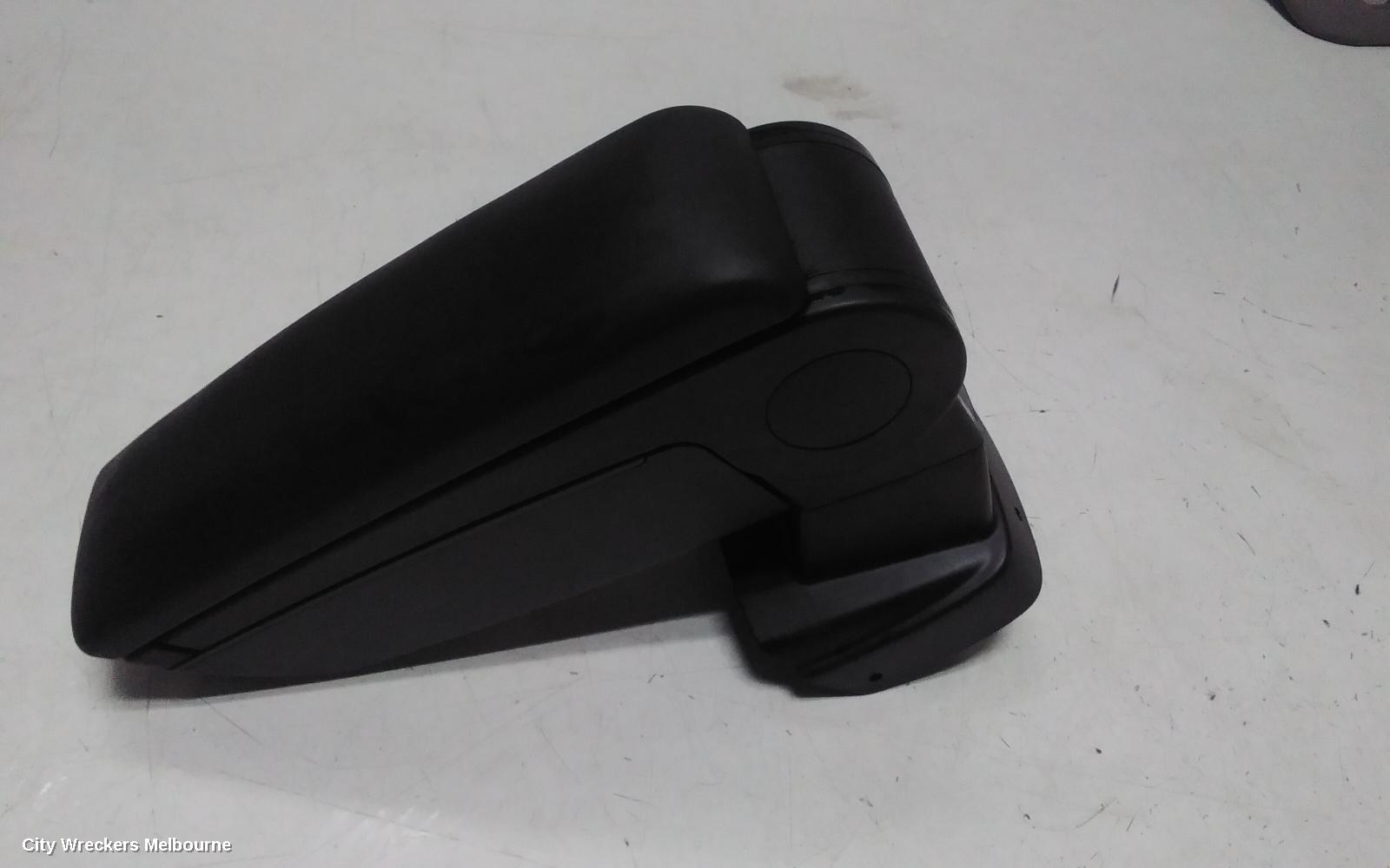 MAZDA 2 CONSOLE, DJ/DL, 09/2014 ONWARDS