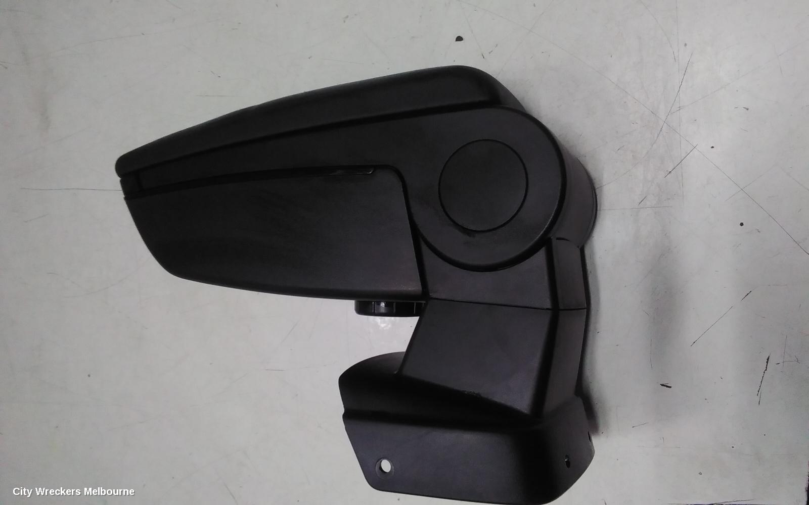 MAZDA 2 CONSOLE, DJ/DL, 09/2014 ONWARDS