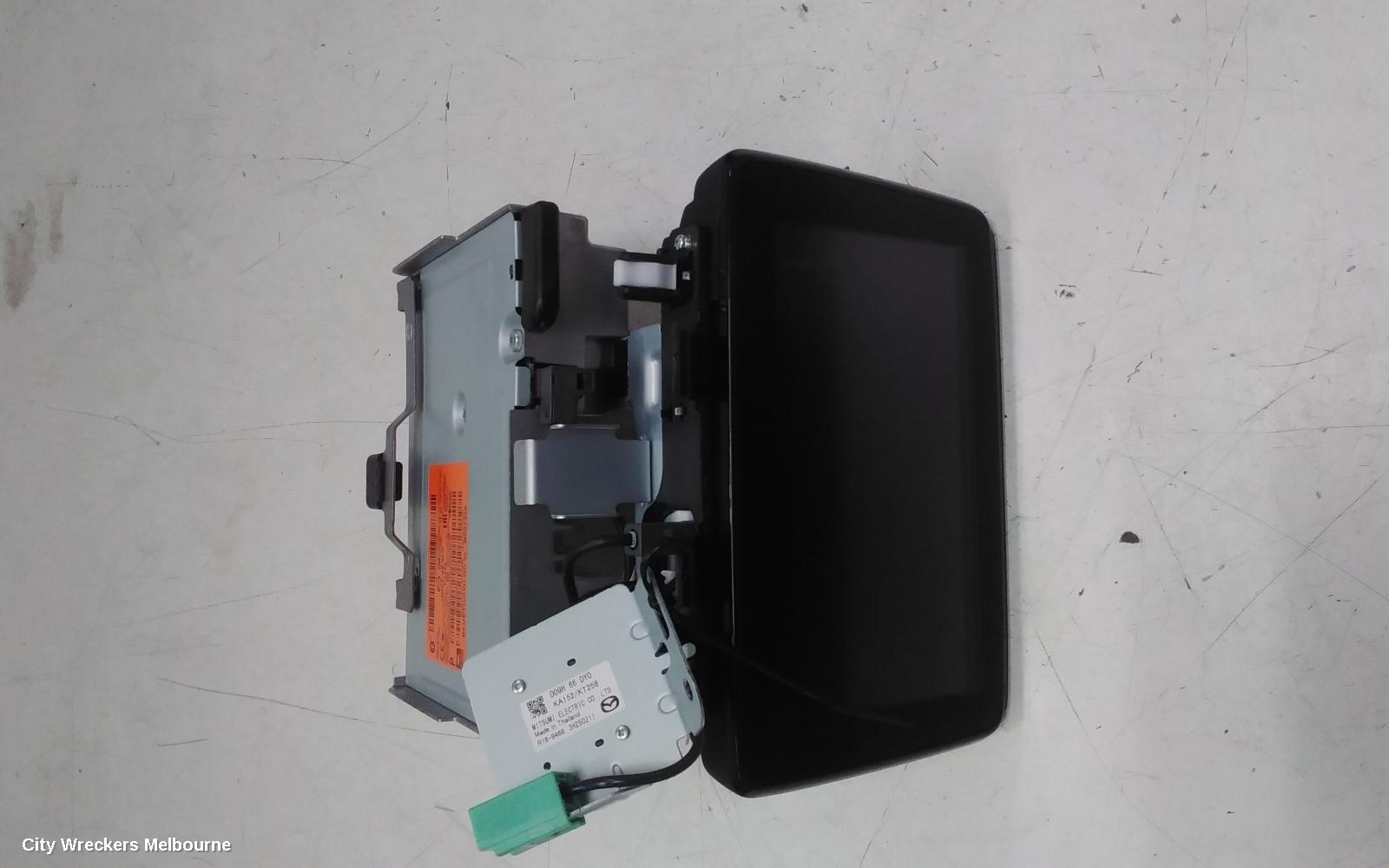 MAZDA 2 RADIO/CD/DVD/SAT/TV, DISPLAY UNIT, 7IN, W/ SAT NAV TYPE, DJ/DL, 09/2014 ONWARDS