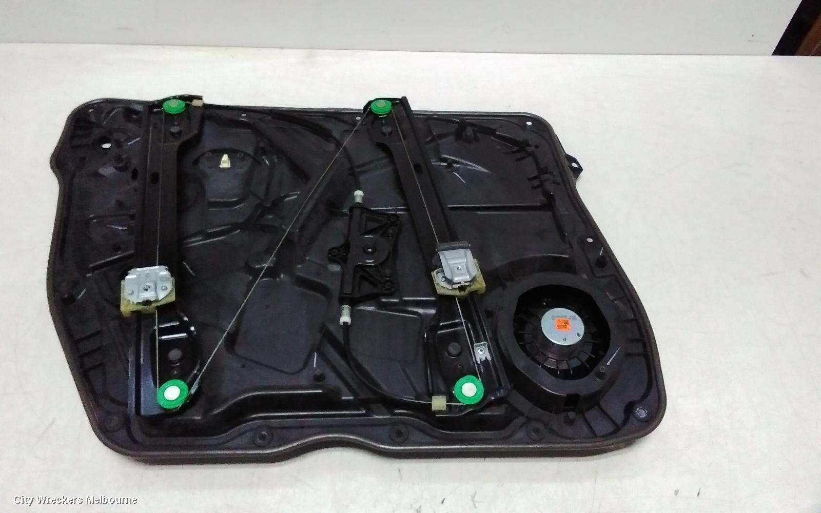 MERCEDES GLE CLASS RIGHT FRONT WINDOW REG/MOTOR, C292, DOOR REG ASSY (REG AND MOTOR), 06/2015 - 04/2019