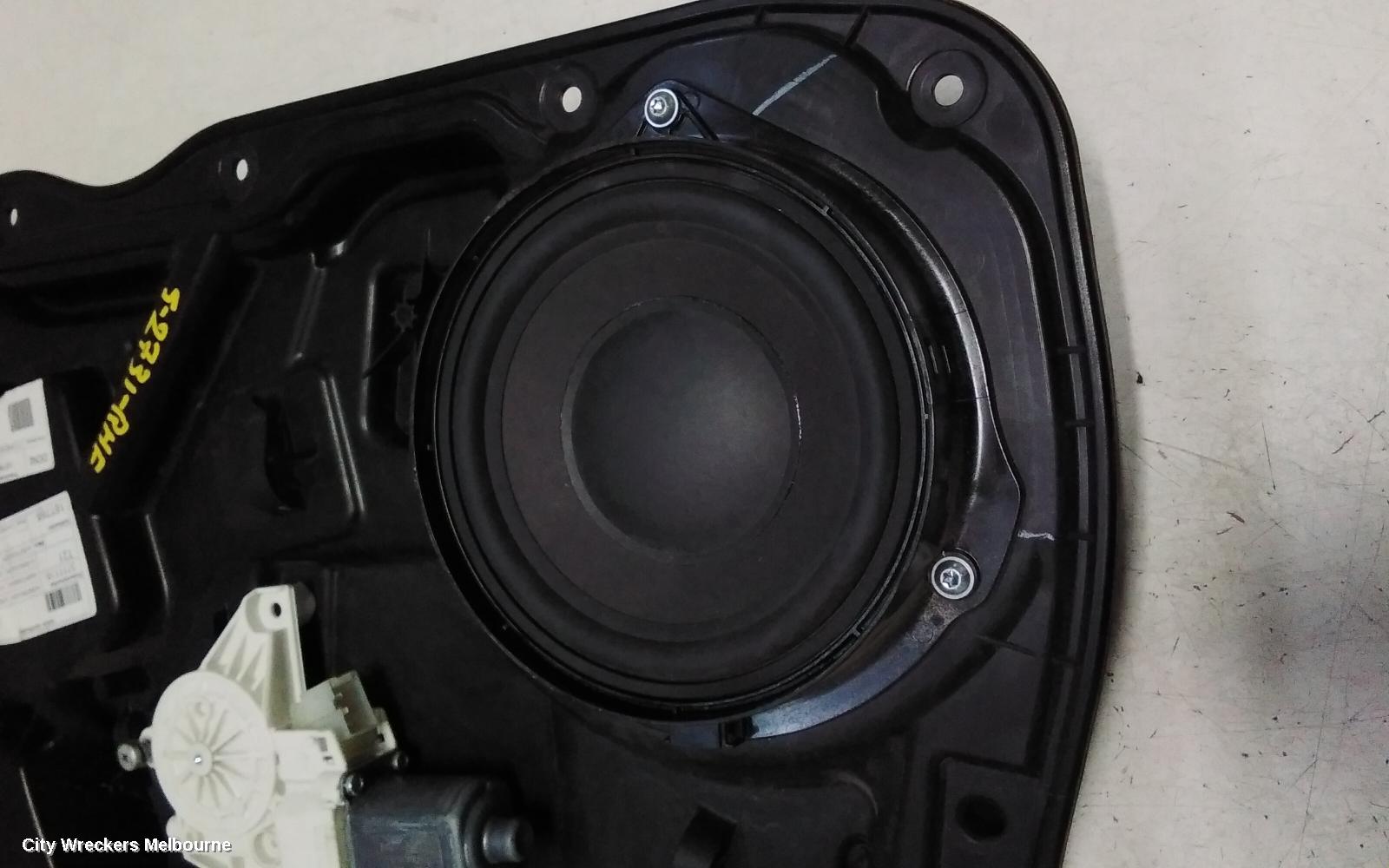 MERCEDES GLE CLASS RIGHT FRONT WINDOW REG/MOTOR, C292, DOOR REG ASSY (REG AND MOTOR), 06/2015 - 04/2019