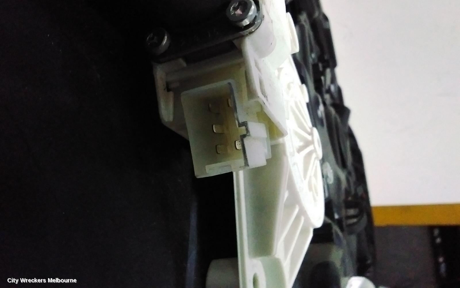 MERCEDES GLE CLASS RIGHT FRONT WINDOW REG/MOTOR, C292, DOOR REG ASSY (REG AND MOTOR), 06/2015 - 04/2019