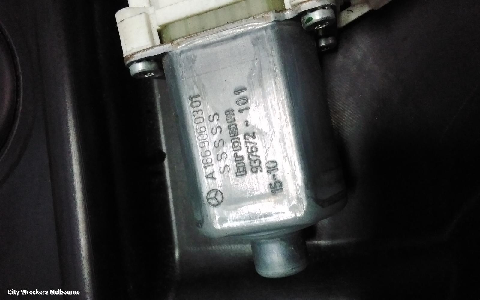MERCEDES GLE CLASS RIGHT FRONT WINDOW REG/MOTOR, C292, DOOR REG ASSY (REG AND MOTOR), 06/2015 - 04/2019