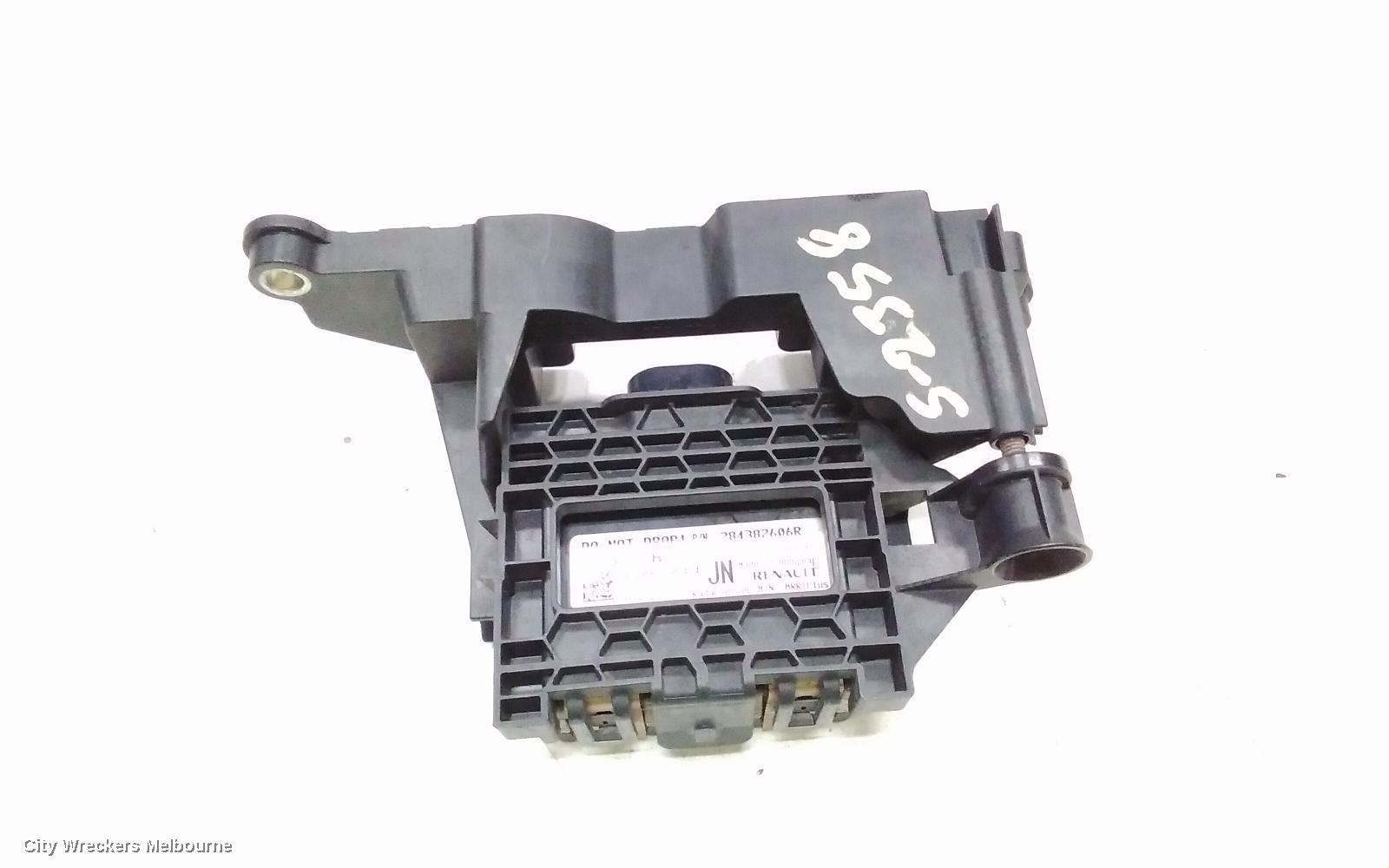 RENAULT KALEOS, XZG, 05/2016 ONWARDS, FRONT RADAR MODULE WITH BRAKETS P/N BOSCH 0 203 300424: 122574