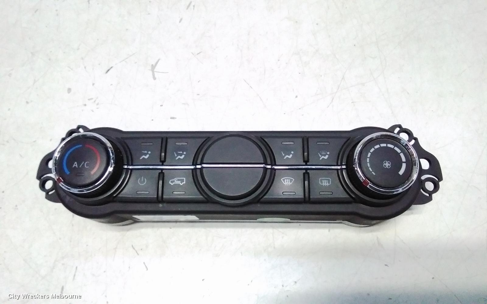 LDV DELIVER 9 HEATER/AC CONTROLS, FRONT, CLIMATE CONTROL TYPE, 07/2020 ONWARDS