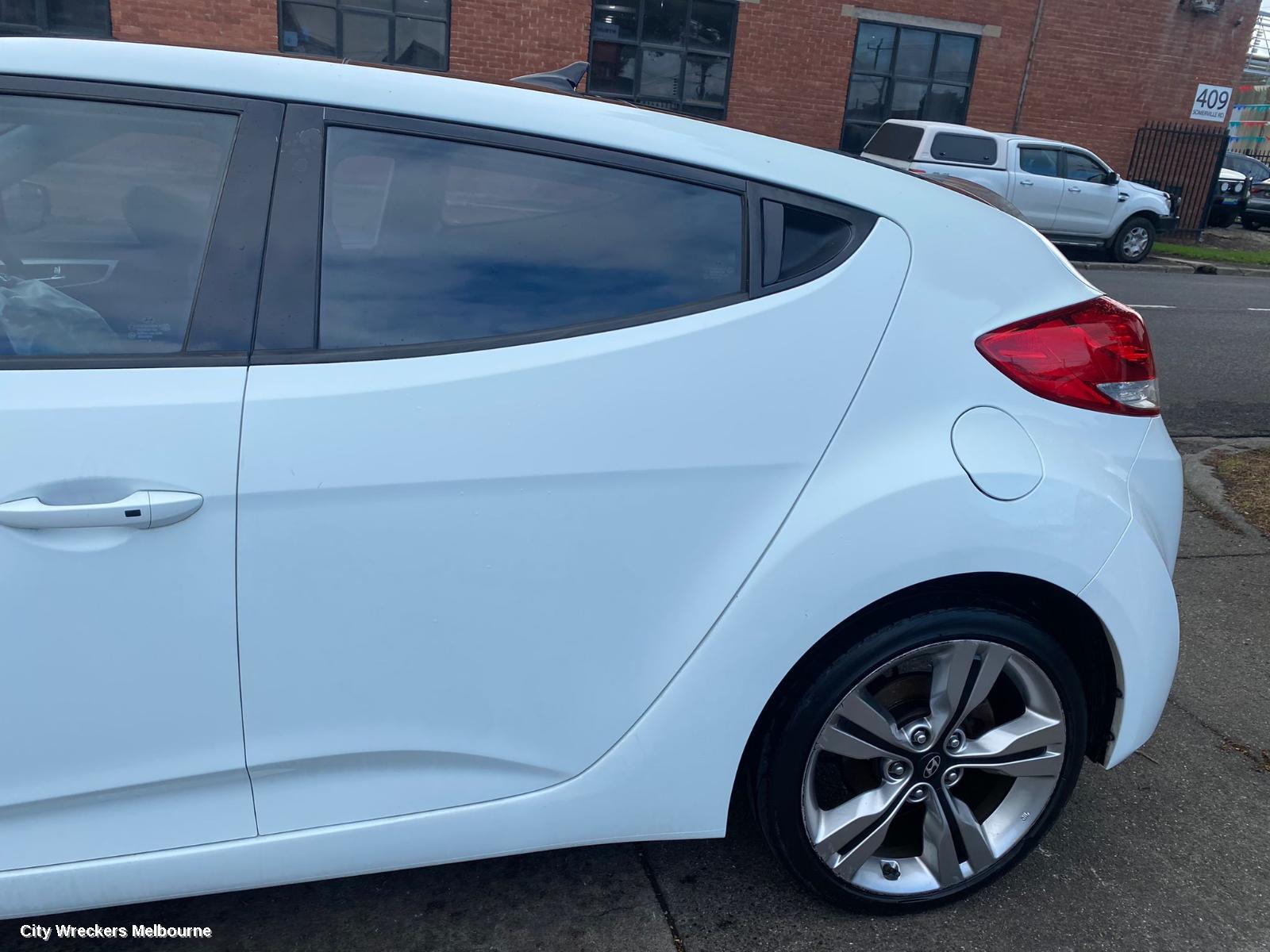 HYUNDAI VELOSTER CONSOLE, FS, 02/2012 - 02/2018
