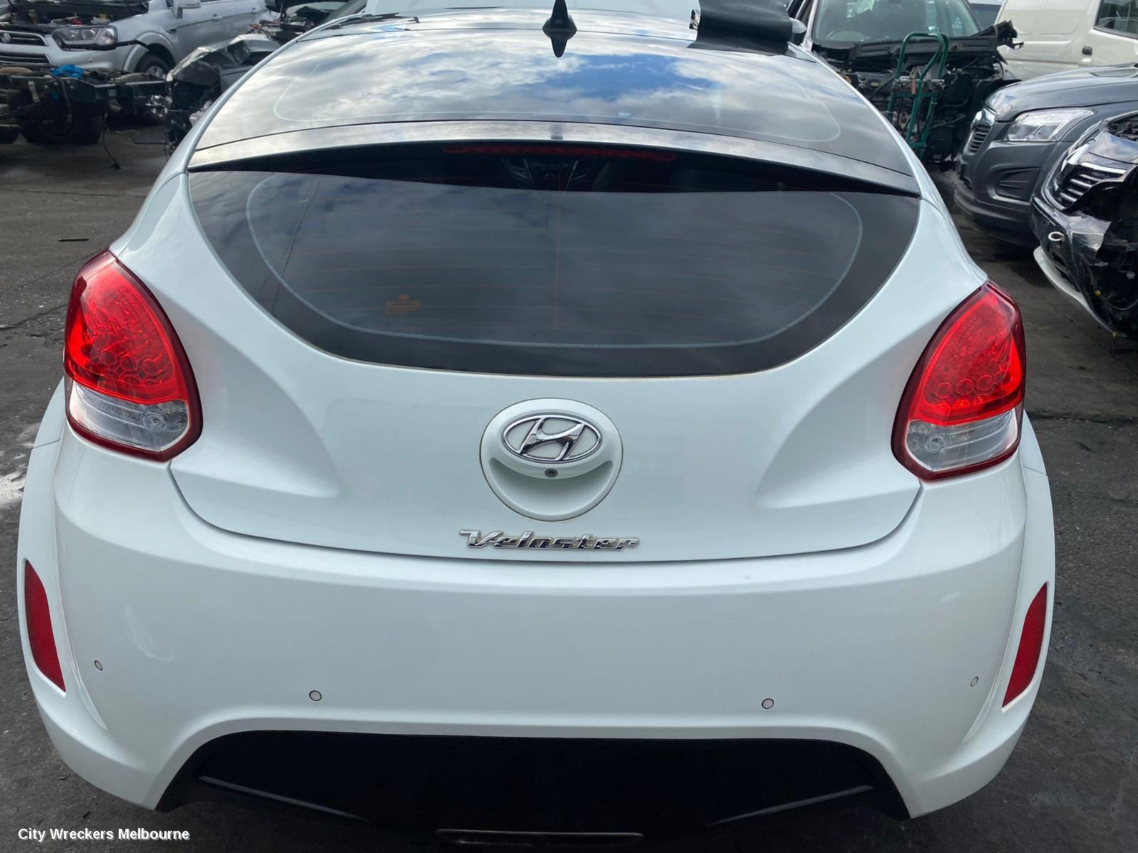 HYUNDAI VELOSTER CONSOLE, FS, 02/2012 - 02/2018