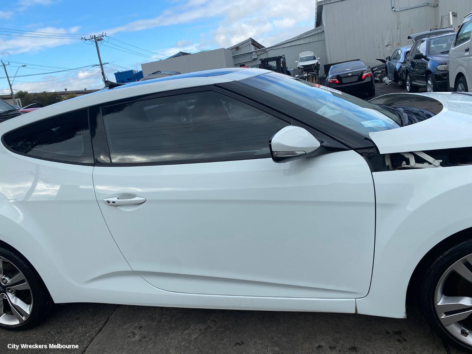 HYUNDAI VELOSTER CONSOLE, FS, 02/2012 - 02/2018
