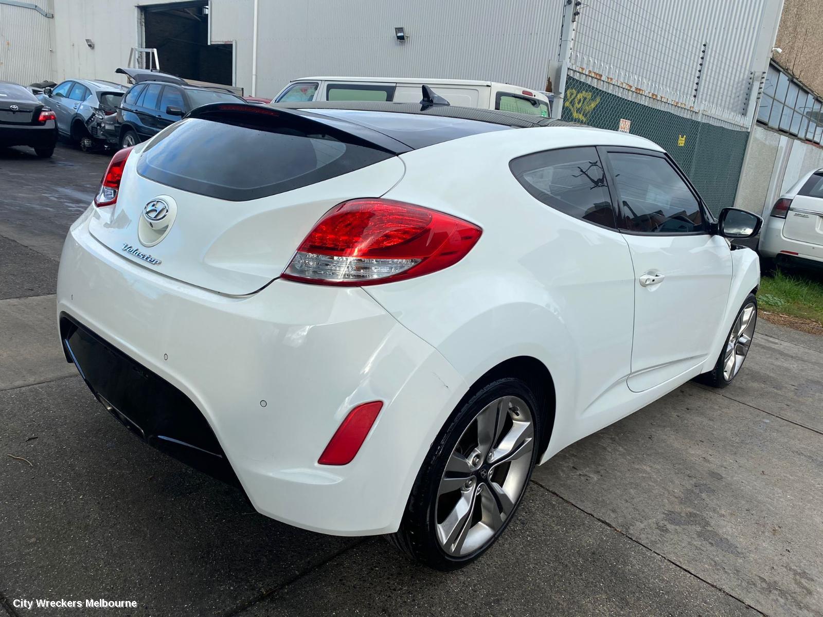 HYUNDAI VELOSTER CONSOLE, FS, 02/2012 - 02/2018