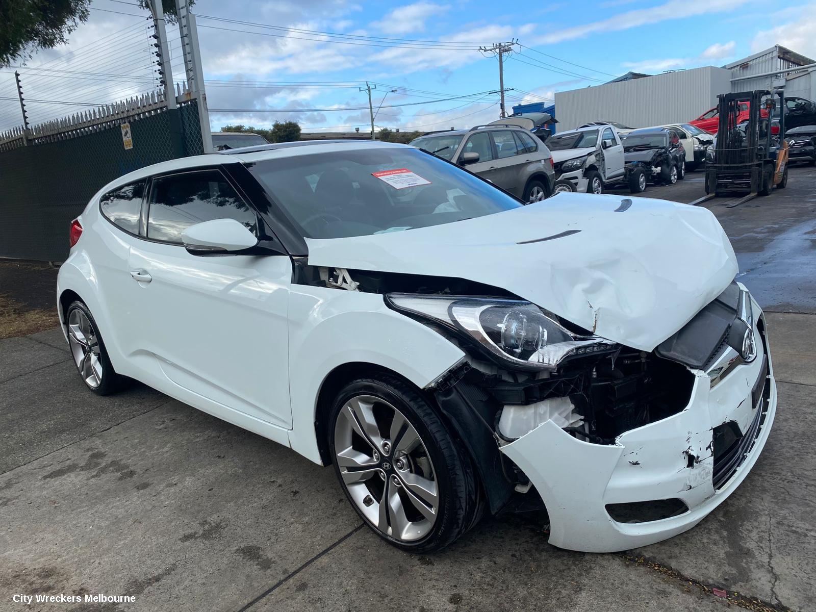 HYUNDAI VELOSTER CONSOLE, FS, 02/2012 - 02/2018