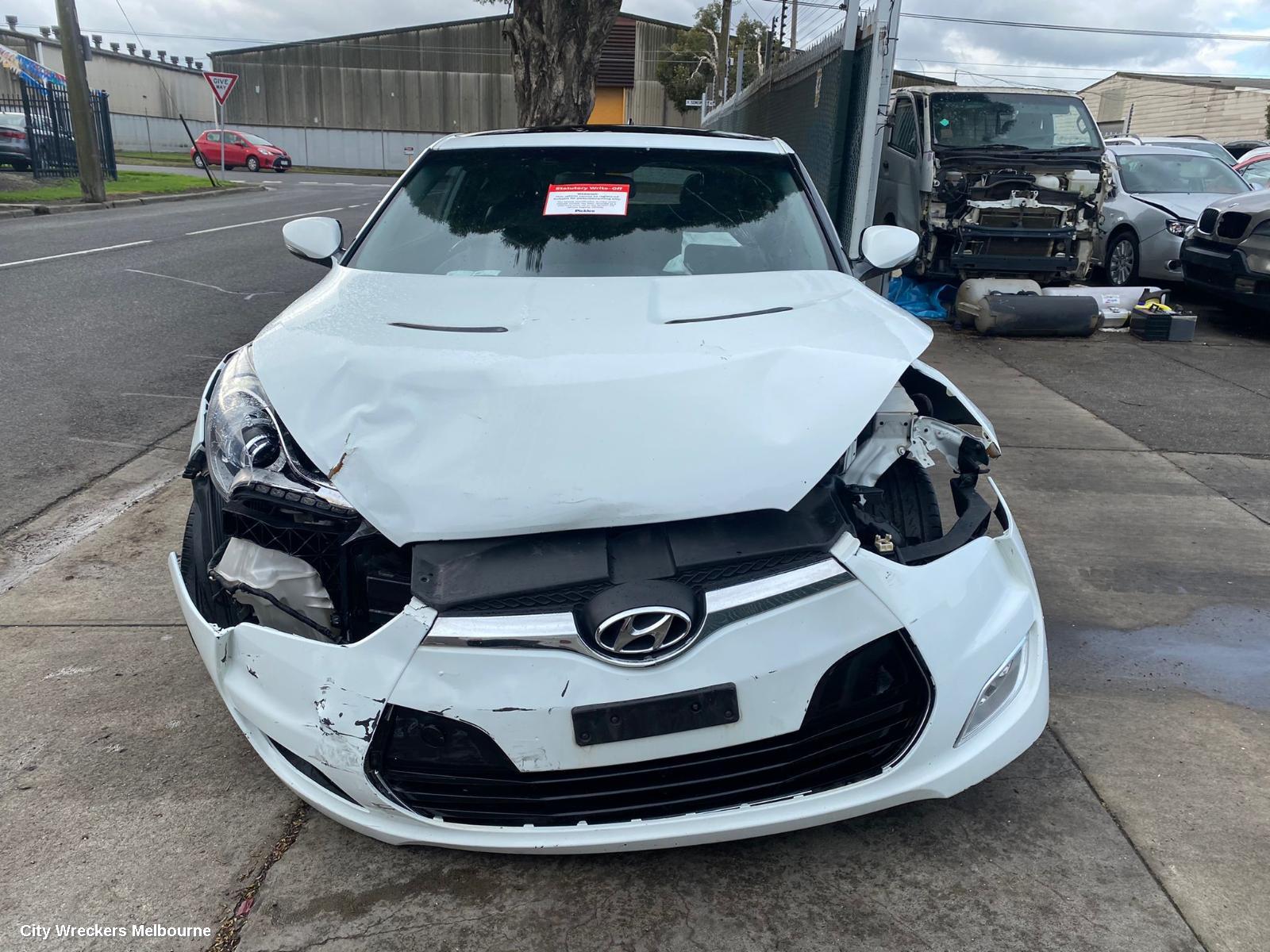 HYUNDAI VELOSTER CONSOLE, FS, 02/2012 - 02/2018