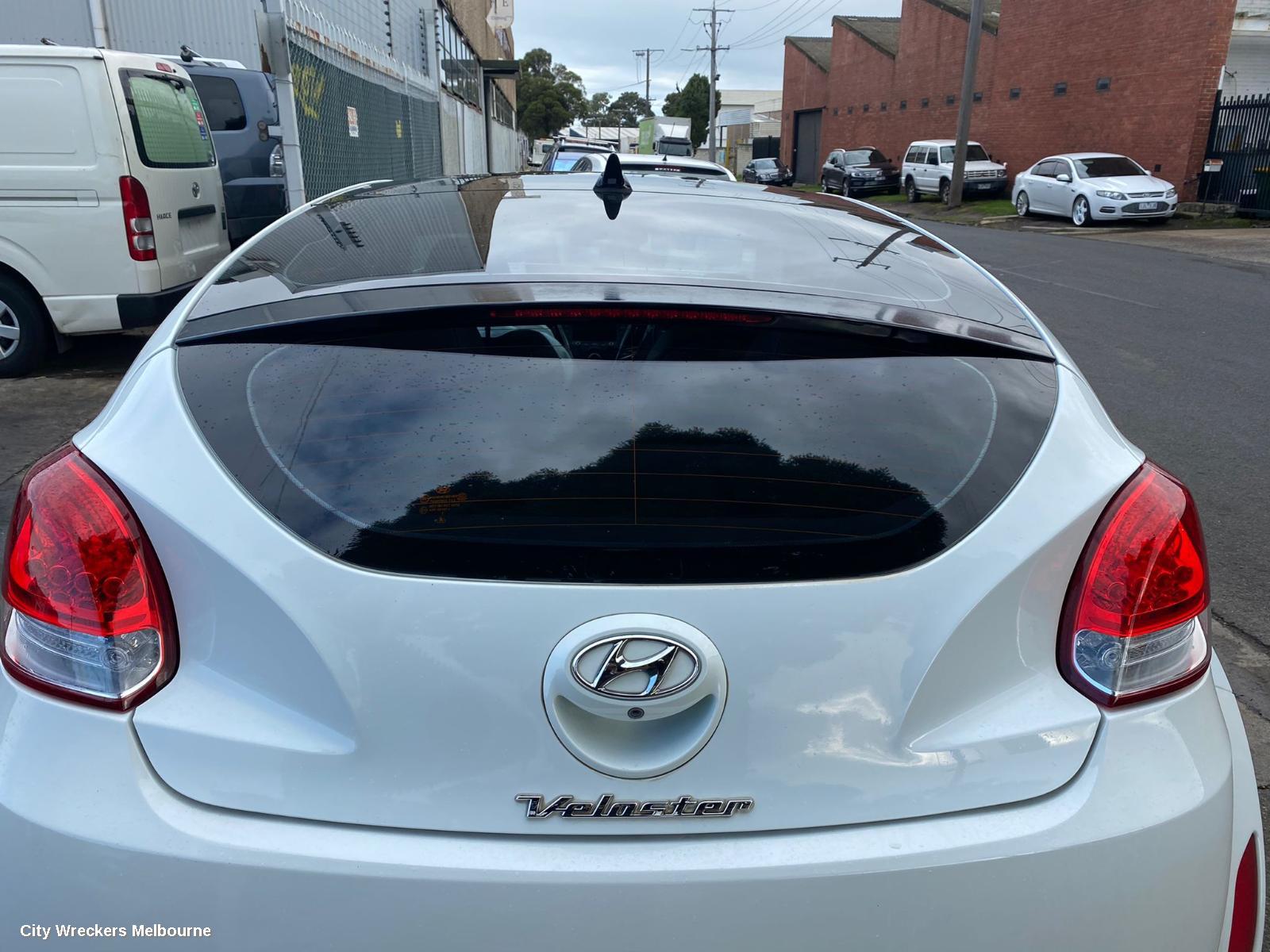HYUNDAI VELOSTER CONSOLE, FS, 02/2012 - 02/2018