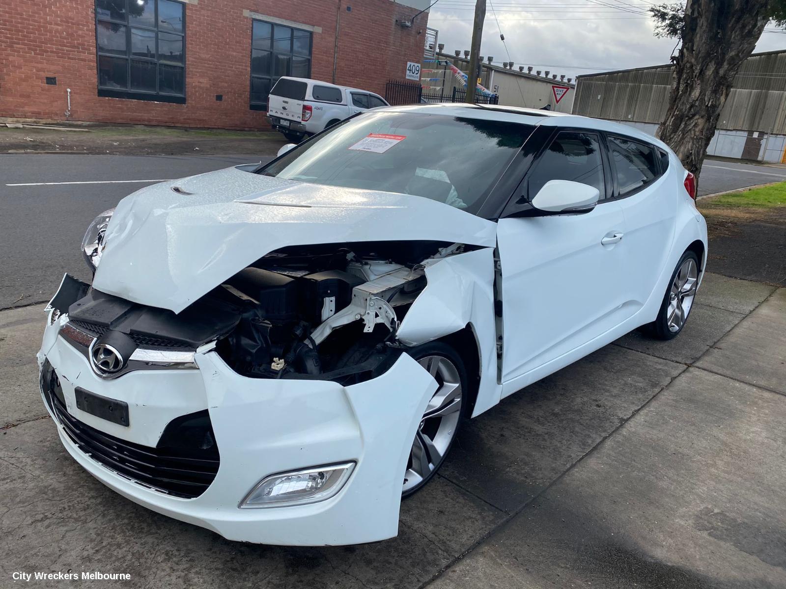 HYUNDAI VELOSTER CONSOLE, FS, 02/2012 - 02/2018