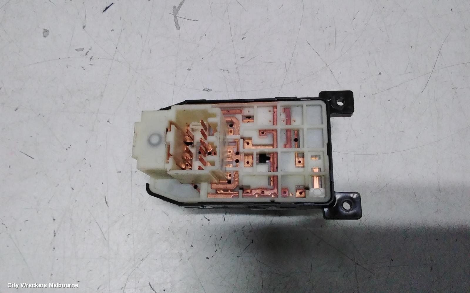 HYUNDAI I20, MIRROR SWITCH, W/ POWER FOLD TYPE, PB, 07/2010 - 12/2015
