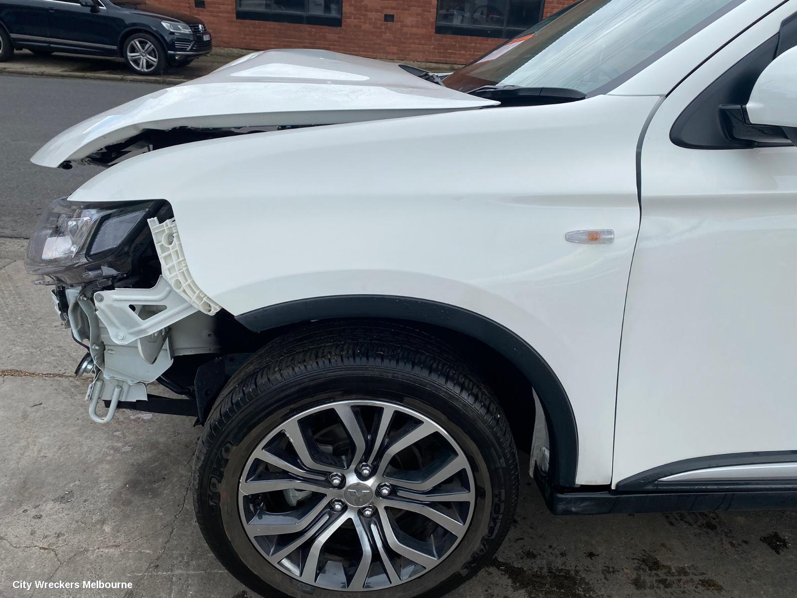 MITSUBISHI OUTLANDER, ZK, 04/2015 - 07/2021, FACIA: 78405