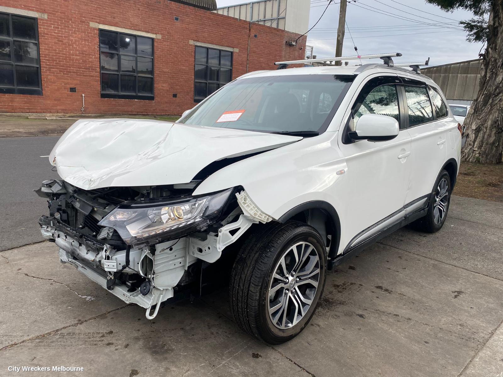MITSUBISHI OUTLANDER, ZK, 04/2015 - 07/2021, FACIA: 78405