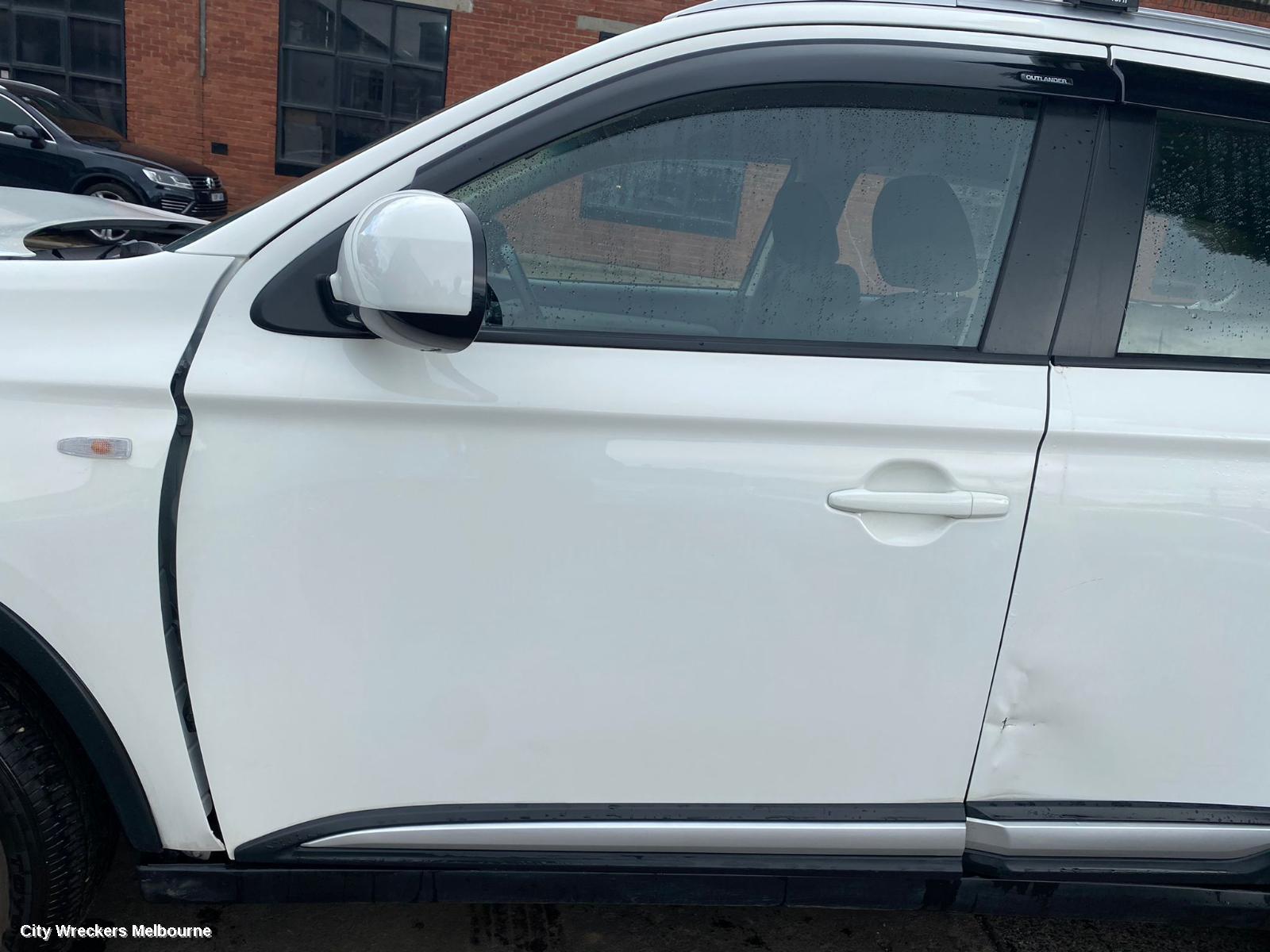 MITSUBISHI OUTLANDER, ZK, 04/2015 - 07/2021, FACIA: 78405