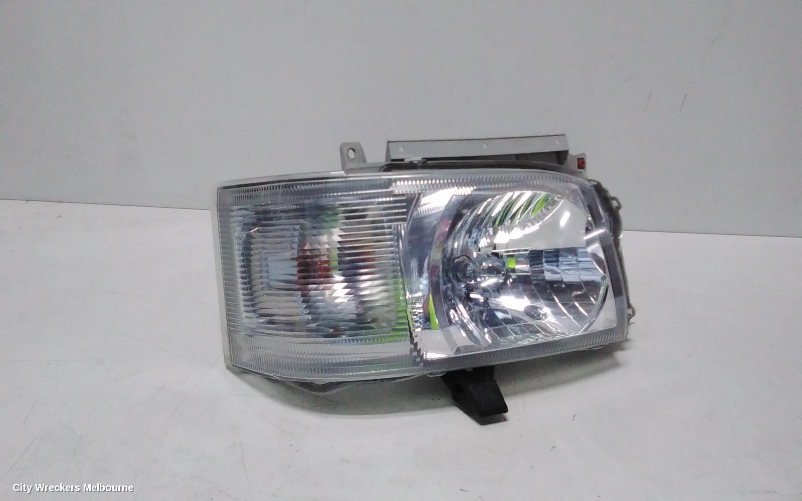 TOYOTA HIACE RIGHT HEADLAMP, TRH/KDH, SLWB, 03/2005 - 08/2010