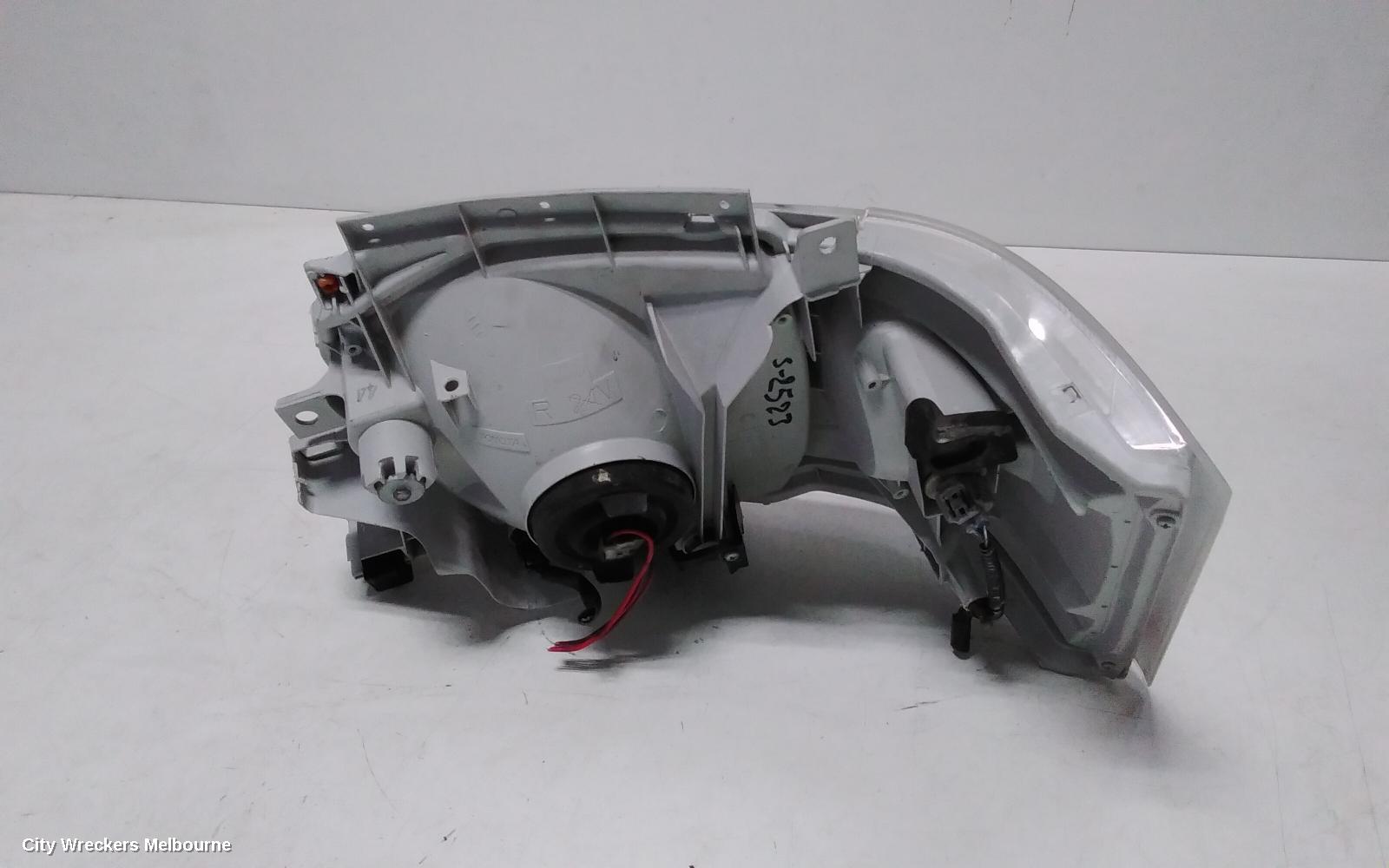 TOYOTA HIACE RIGHT HEADLAMP, TRH/KDH, SLWB, 03/2005 - 08/2010