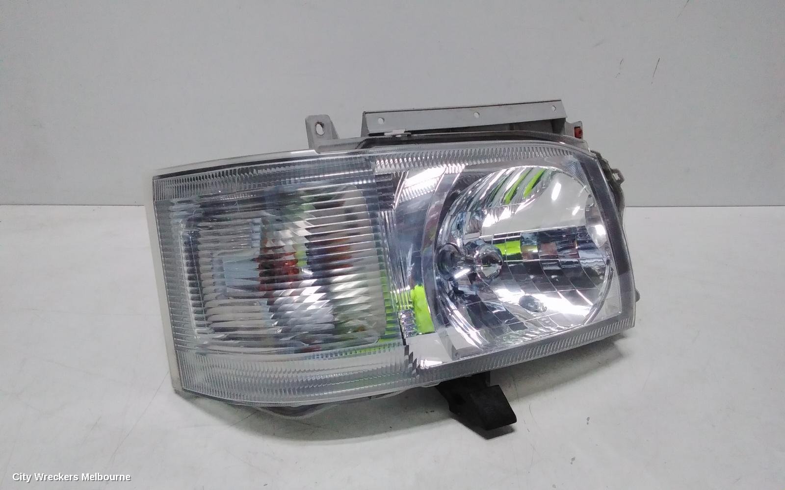 TOYOTA HIACE RIGHT HEADLAMP, TRH/KDH, SLWB, 03/2005 - 08/2010