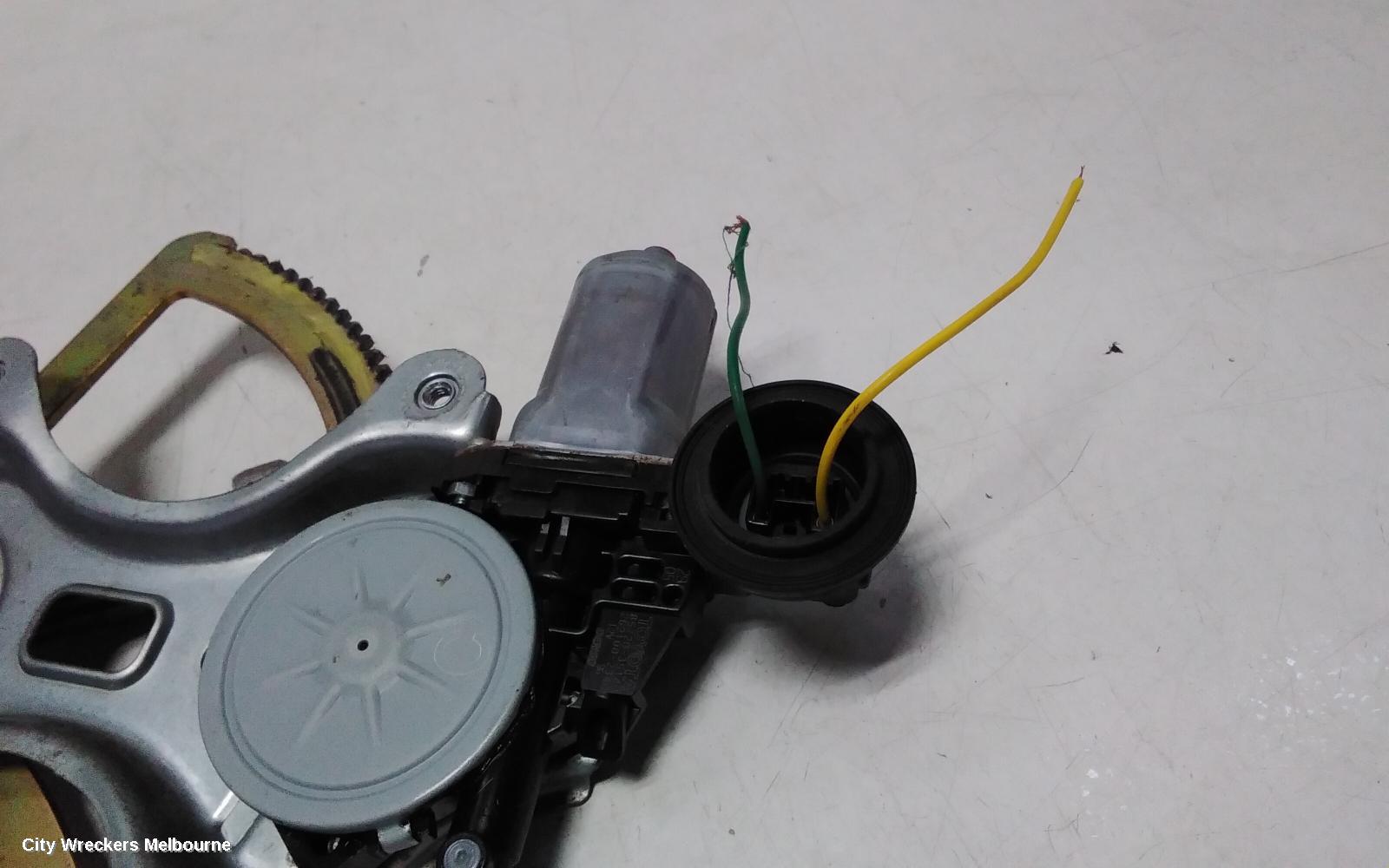 TOYOTA HIACE LEFT FRONT WINDOW REG/MOTOR, DOOR REG AND MOTOR ASSY, TRH/KDH, 03/2005 - 04/2019