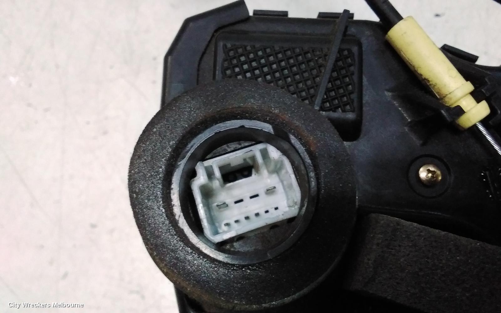 TOYOTA HIACE DOOR/BOOT/GATE LOCK, LEFT FRONT DOOR LOCK, TRH/KDH, 03/2005 - 04/2019