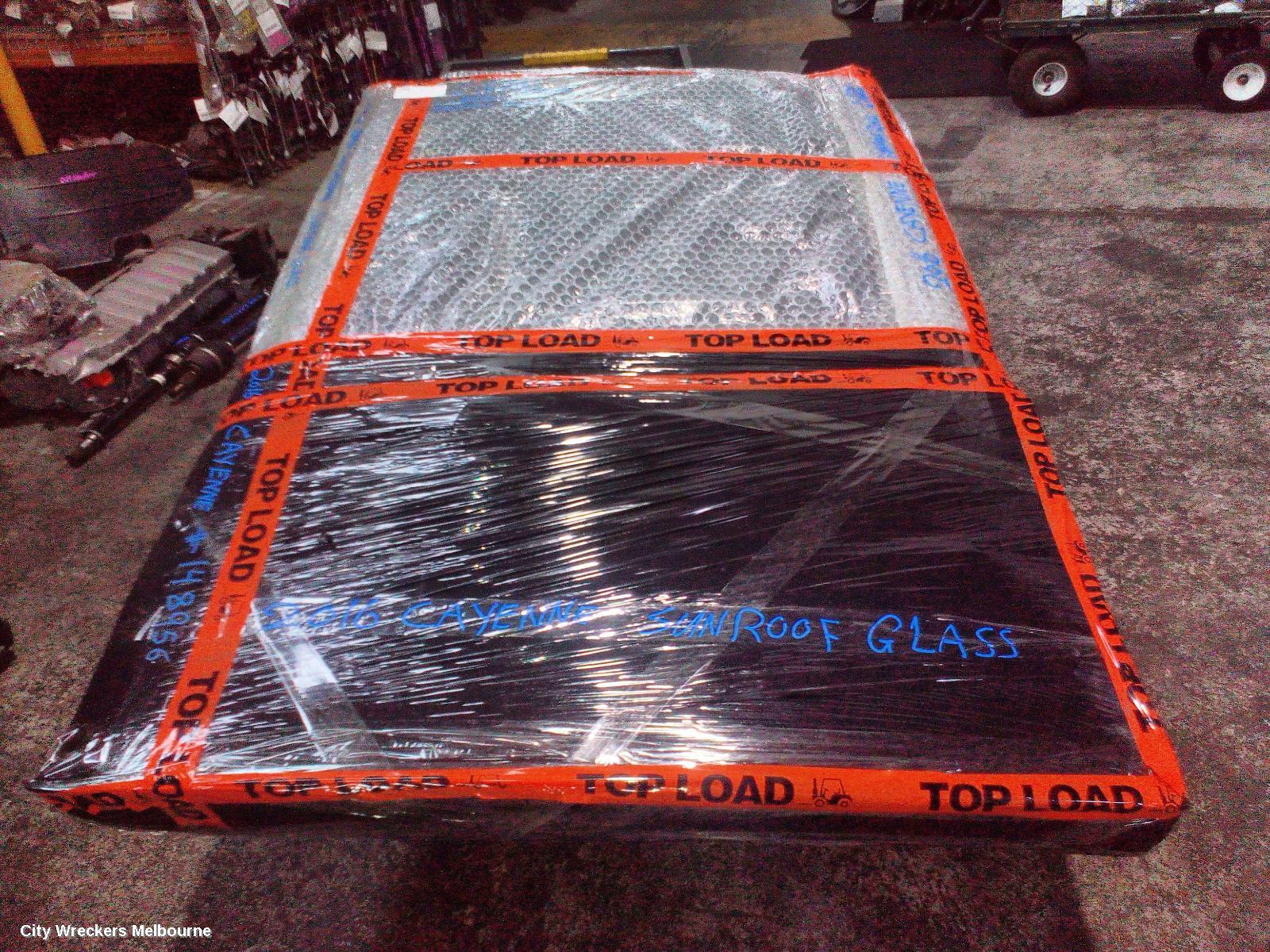 PORSCHE CAYENNE ROOF GLASS/SUNROOF/T, 92A, 07/2010 - 04/2018