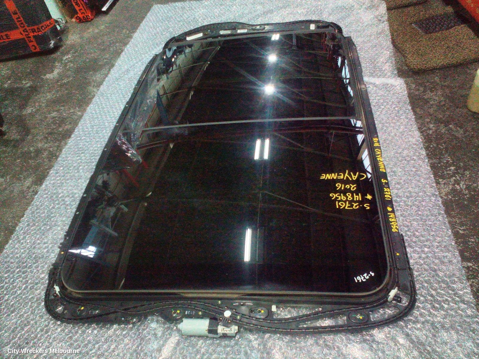 PORSCHE CAYENNE ROOF GLASS/SUNROOF/T, 92A, 07/2010 - 04/2018
