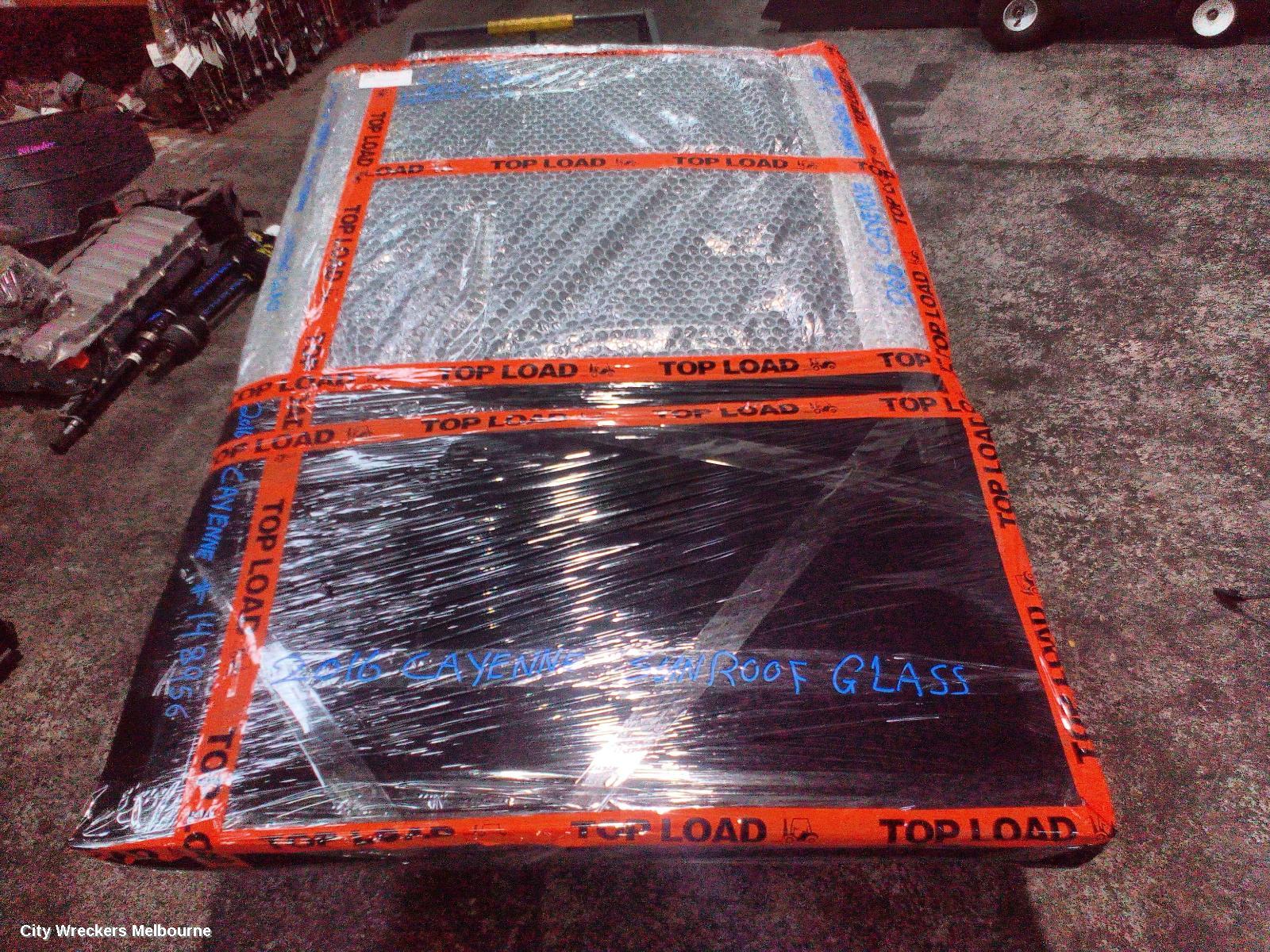 PORSCHE CAYENNE ROOF GLASS/SUNROOF/T, 92A, 07/2010 - 04/2018