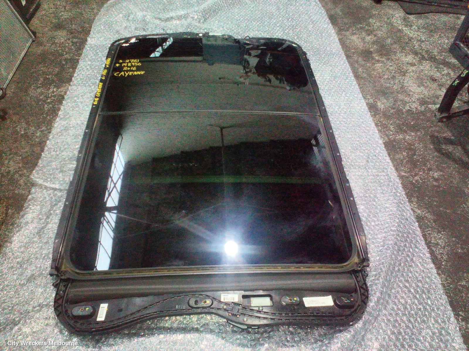 PORSCHE CAYENNE ROOF GLASS/SUNROOF/T, 92A, 07/2010 - 04/2018