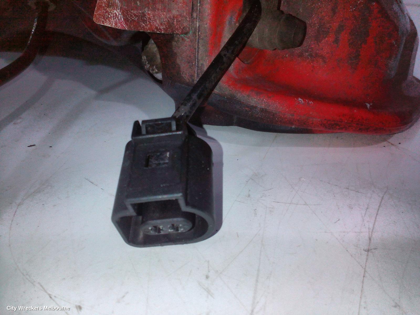 PORSCHE CAYENNE CALIPER, RH FRONT, RED, 92A, 07/2010 - 04/2018