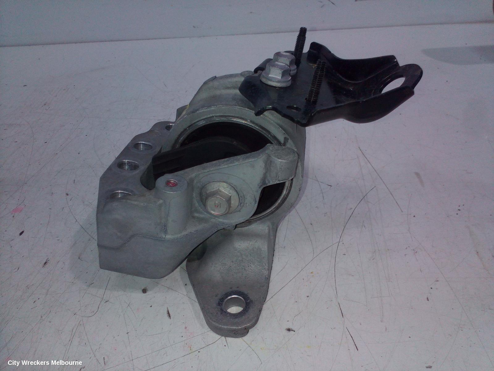 TOYOTA CAMRY MOUNT, XV70, 09/2017 - 05/2024