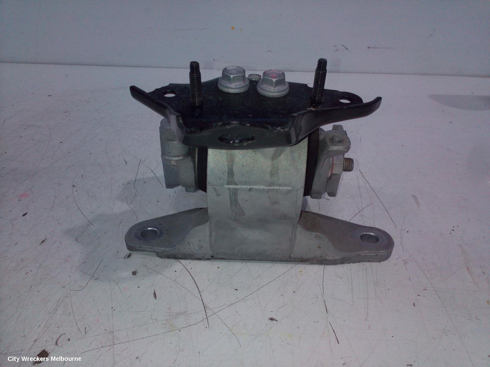 TOYOTA CAMRY MOUNT, XV70, 09/2017 - 05/2024
