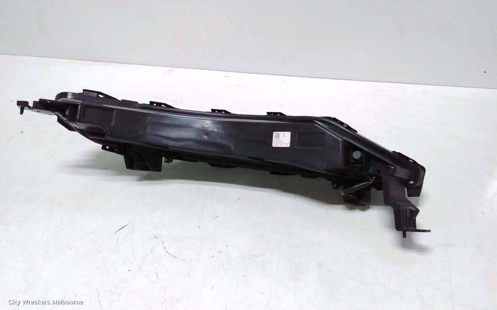 MITSUBISHI OUTLANDER LEFT INDICATOR/FOG/SIDE, ZM, DAYTIME RUNNING LAMP, 08/2021 ONWARDS