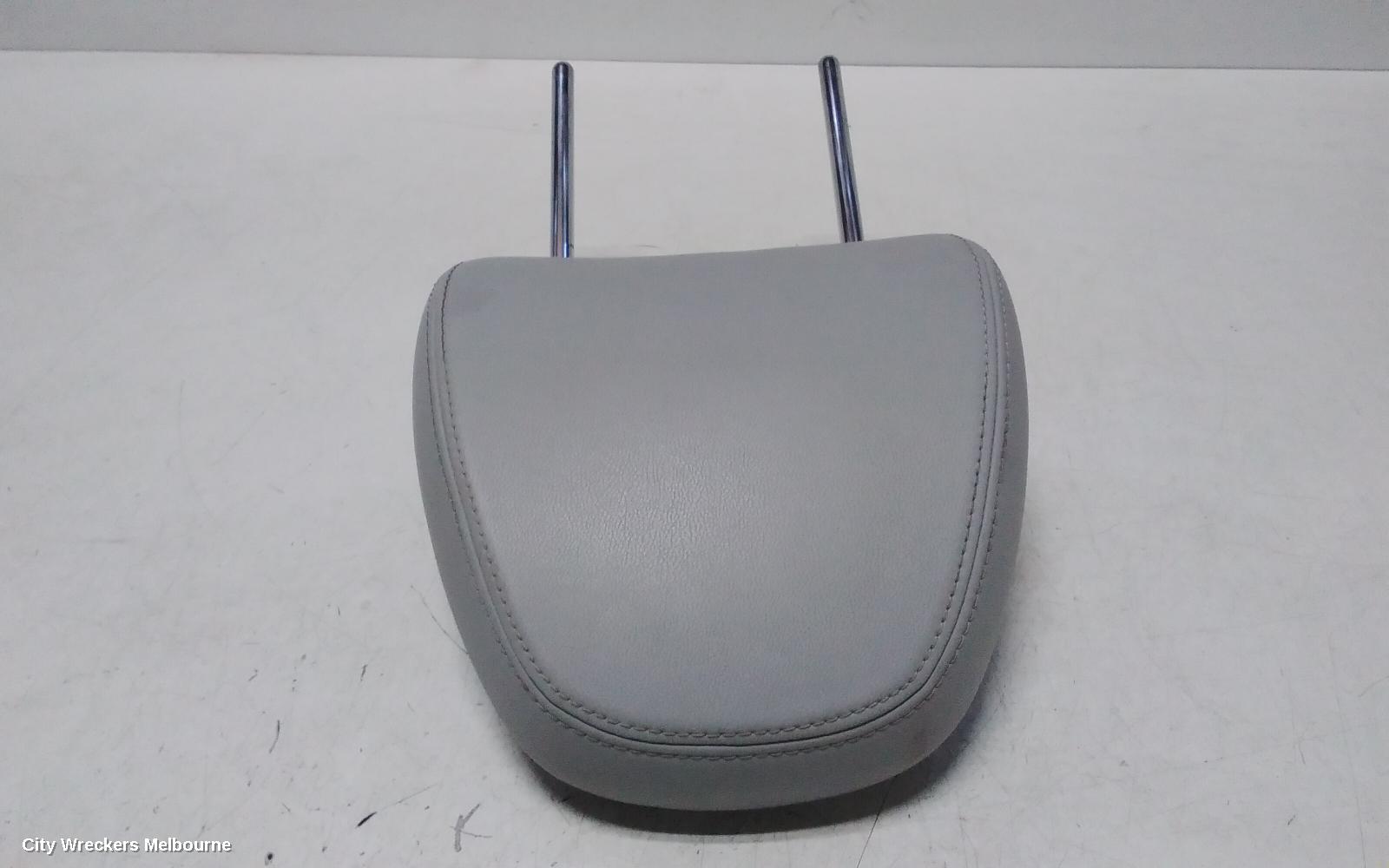 MITSUBISHI OUTLANDER HEADREST, RH FRONT, LEATHER, LIGHT GREY, ZM, 08/2021 ONWARDS